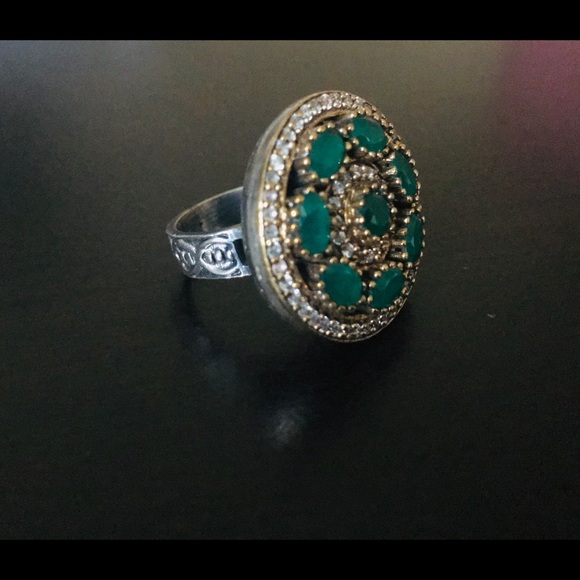 Emerald Ring - Picture 4 of 6